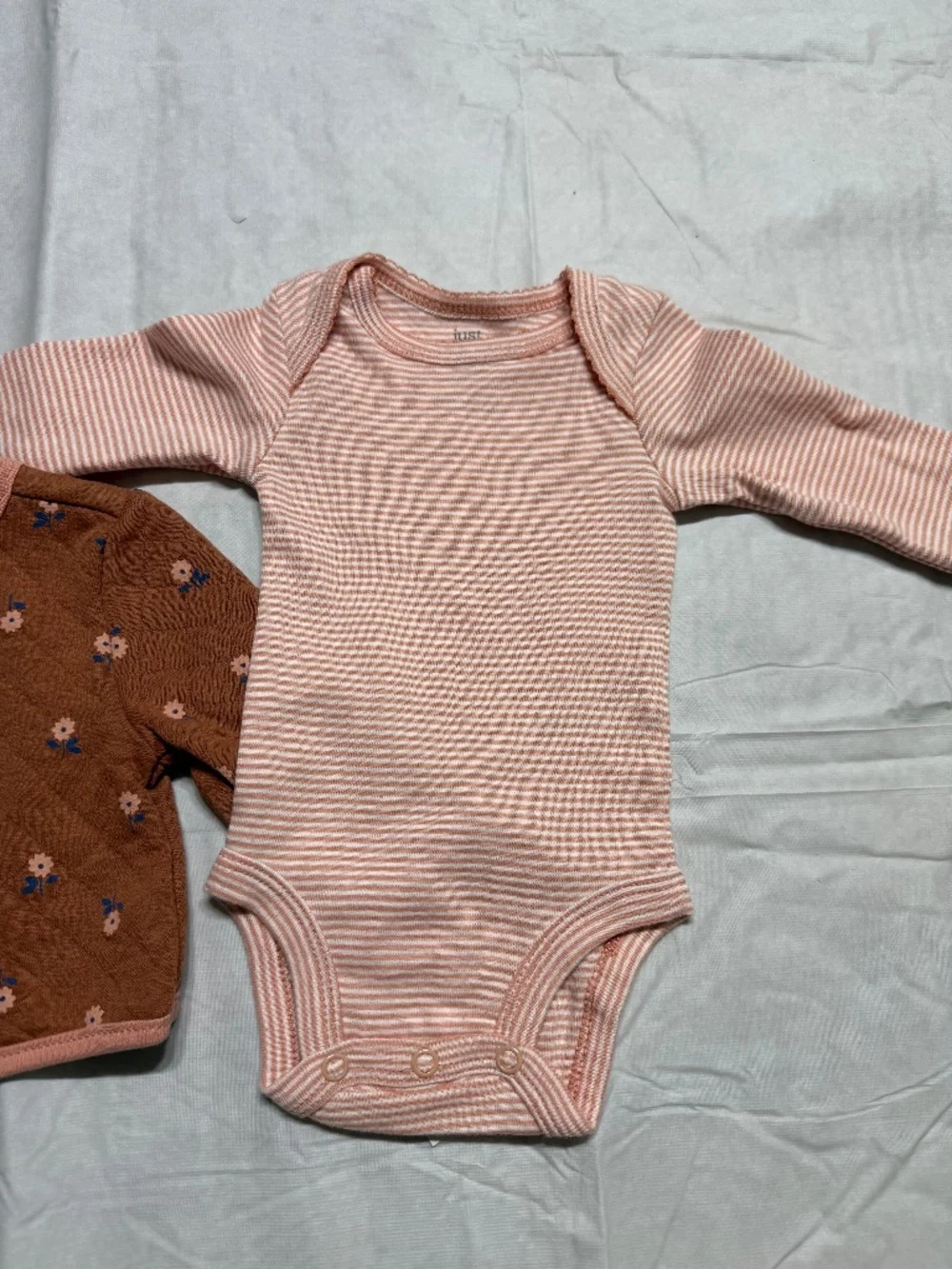 Carter's Baby Girl Cute Outfit Set Size Newborn NWT
